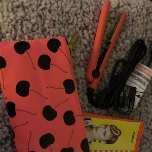 NEW Travel size flat iron with case